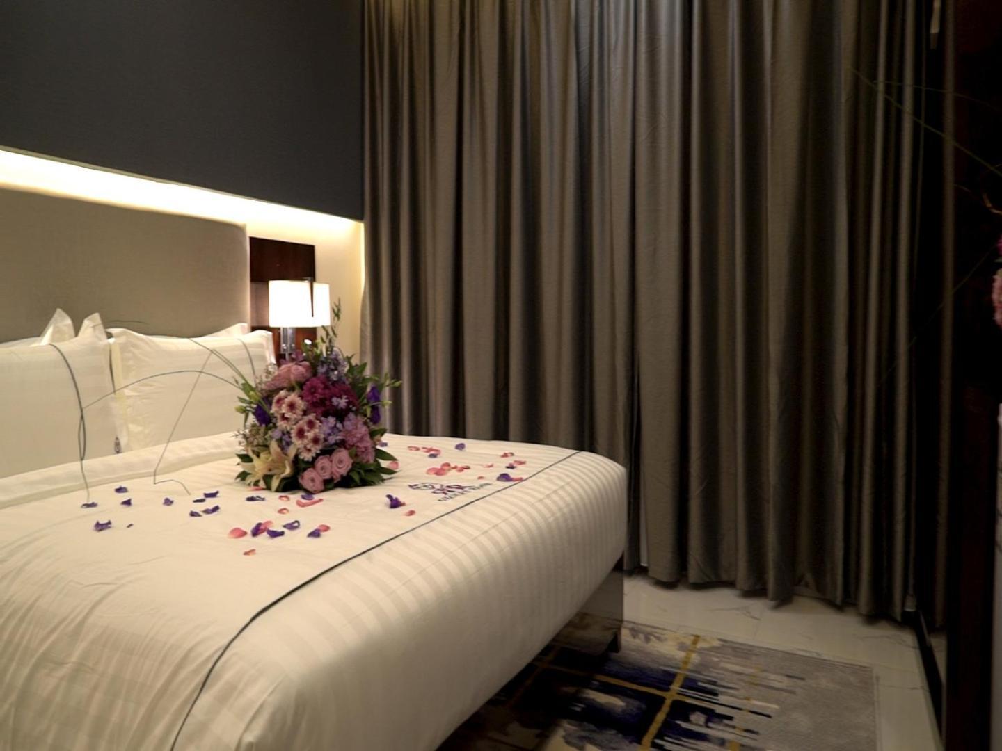 Violet Rose Aprit Hotel Jeddah Ngoại thất bức ảnh