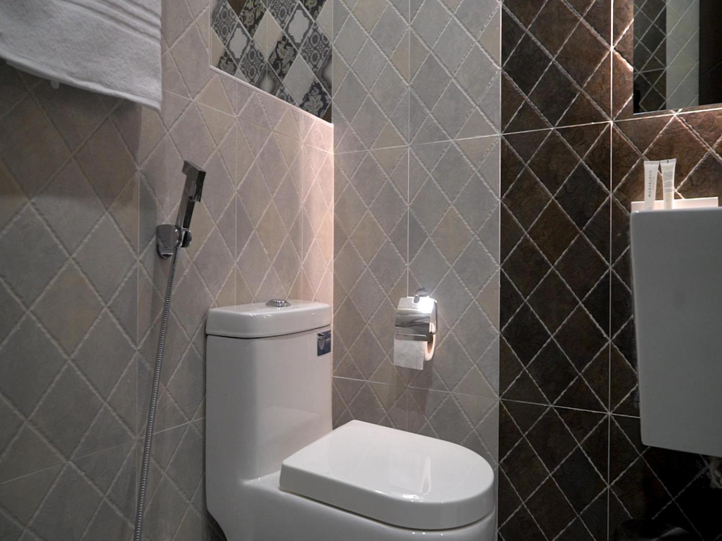 Violet Rose Aprit Hotel Jeddah Ngoại thất bức ảnh