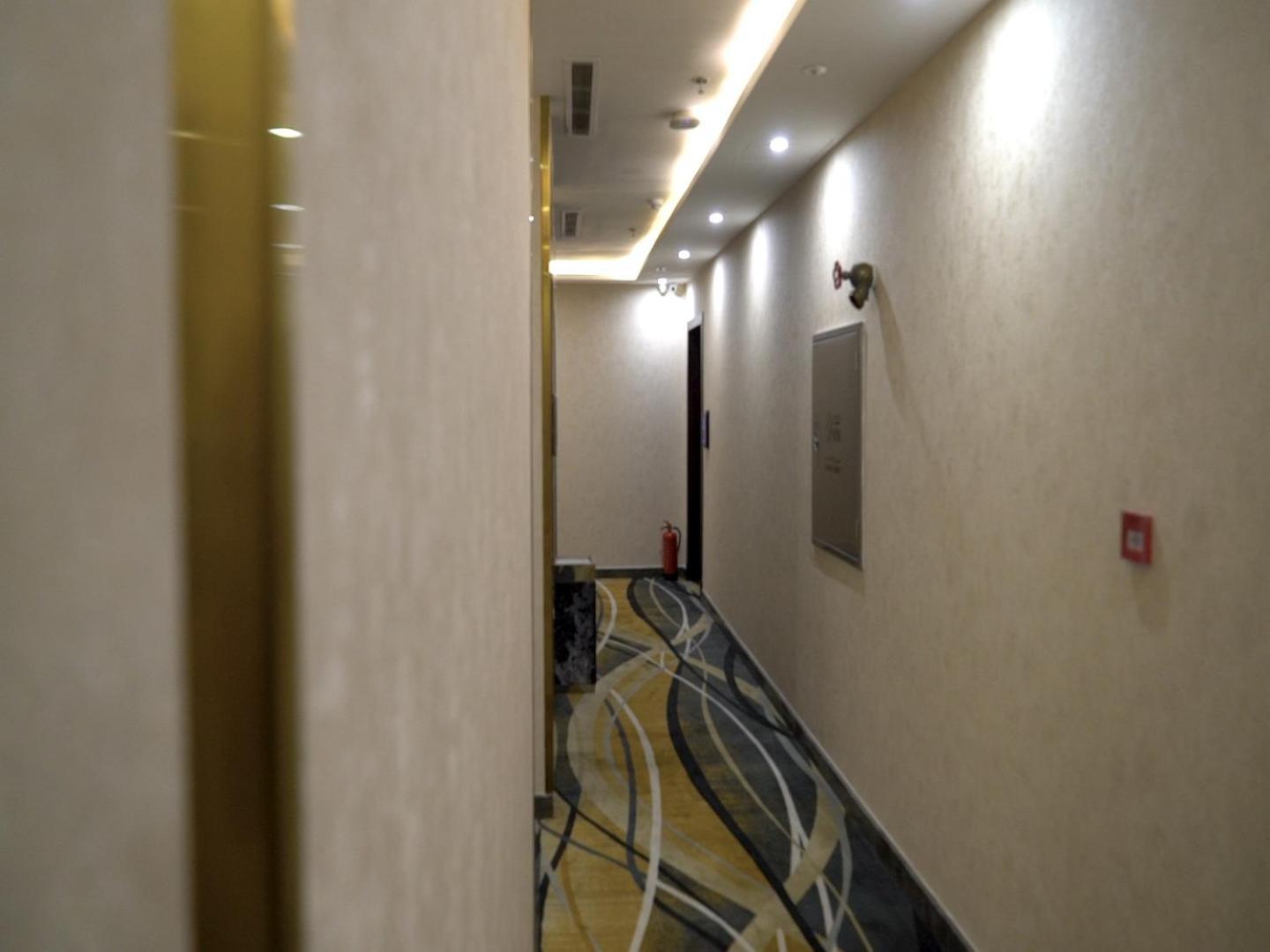 Violet Rose Aprit Hotel Jeddah Ngoại thất bức ảnh
